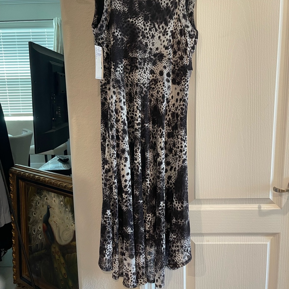 Karen Kane Black and Gray Maxi Dress - Picture 4 of 4